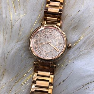 🌟PRICE DROP🌟 ~ MK Rose Gold Watch ⭐️